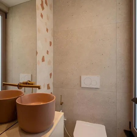 Dive Into Bliss - Daily Housekeeping By Etouri *